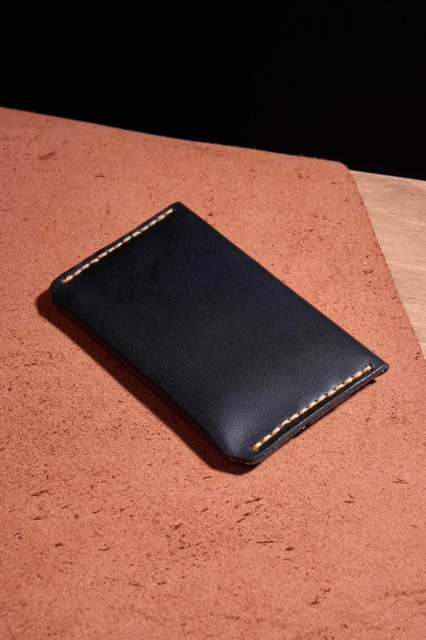 Siyah El Yapımı dana derisi çok fonksiyonlu kartlık box– Premium El Yapımı Minimalist Bozuk Para, Nakit ve Kartlar için Çok Amaçlı Ceplik. Takı, USB, SD Kartlar ve Küçük Eşyalar İçin