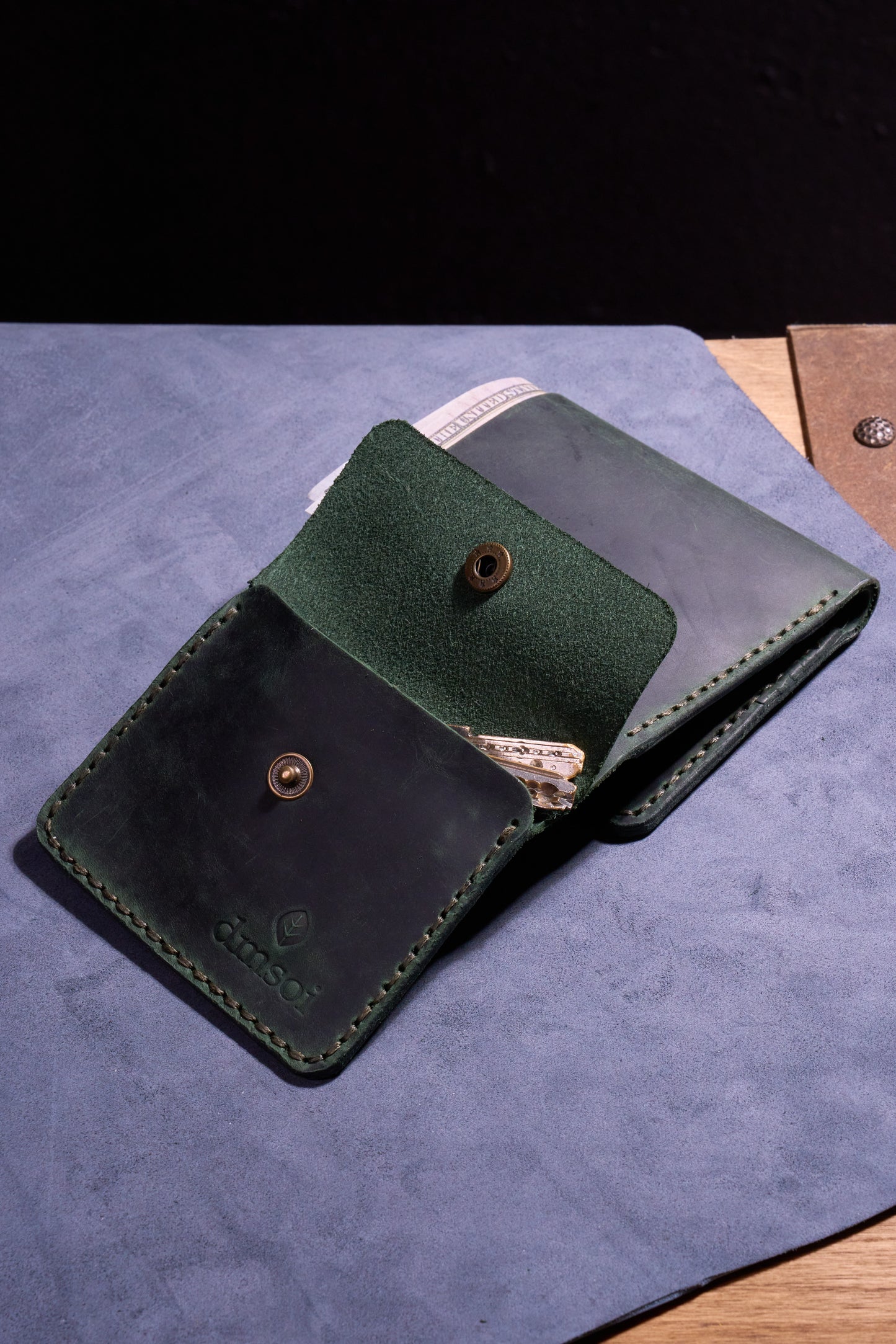 Yeşil El yapımı hakiki deri kadın cüzdanı. Anneler, öğrenciler, kendiniz ve sevdikleriniz için.