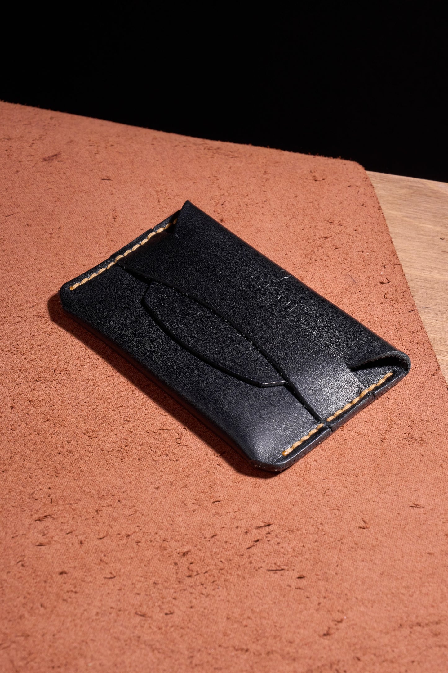 Siyah El Yapımı dana derisi çok fonksiyonlu kartlık box– Premium El Yapımı Minimalist Bozuk Para, Nakit ve Kartlar için Çok Amaçlı Ceplik. Takı, USB, SD Kartlar ve Küçük Eşyalar İçin