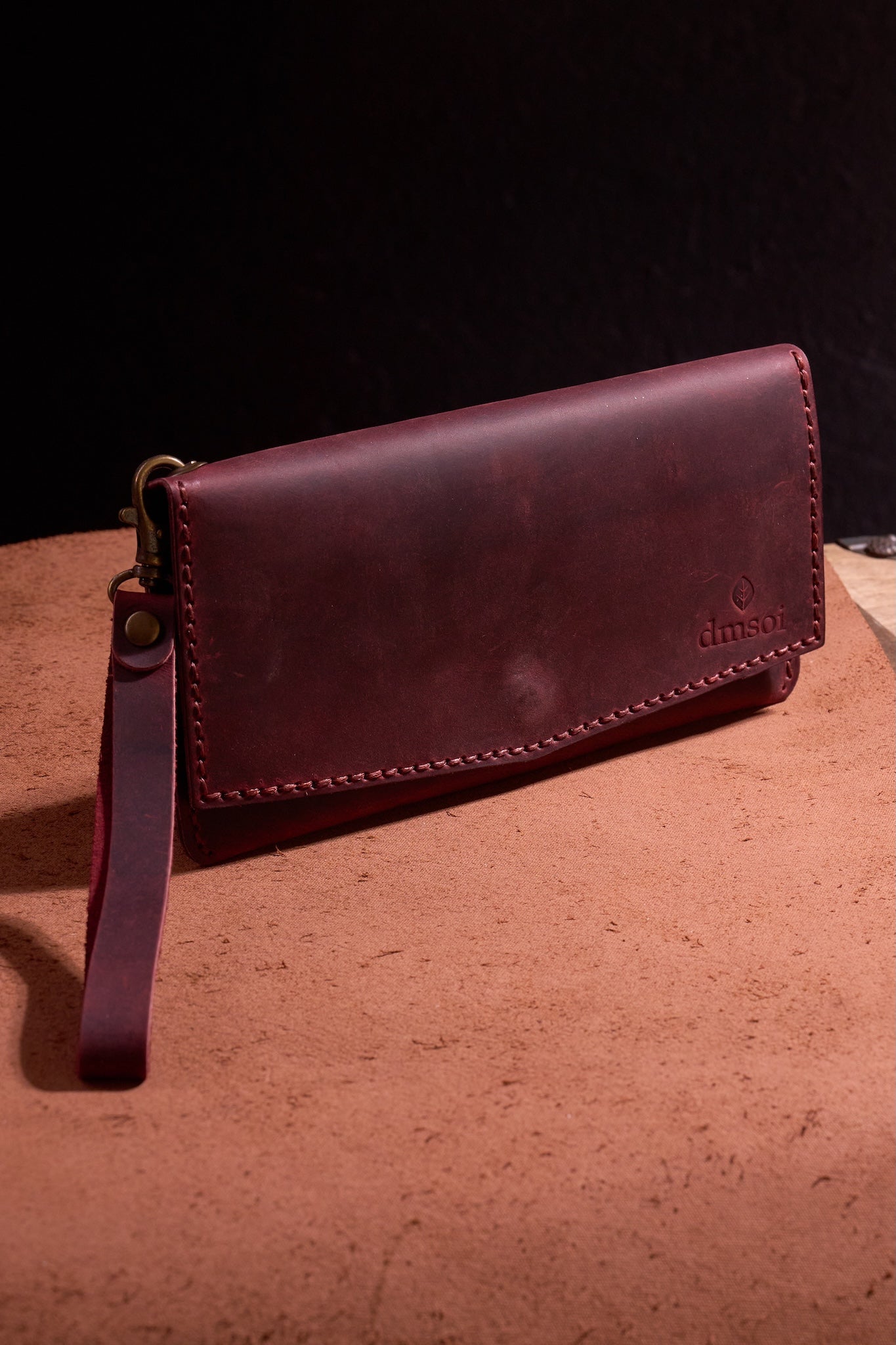 Bordo Erkek veya Kadın için Kulplu Cüzdan, Birinci Sınıf El Yapımı Hakiki Deri – 6  Kredi Kart / Kimlik Yuvası, Uzun, Şık ve Dayanıklı Katlanabilir Cüzdan, İş, Seyahat, Hediye ve Tüm ihtiyaçlarınız için Günlük Kullanım