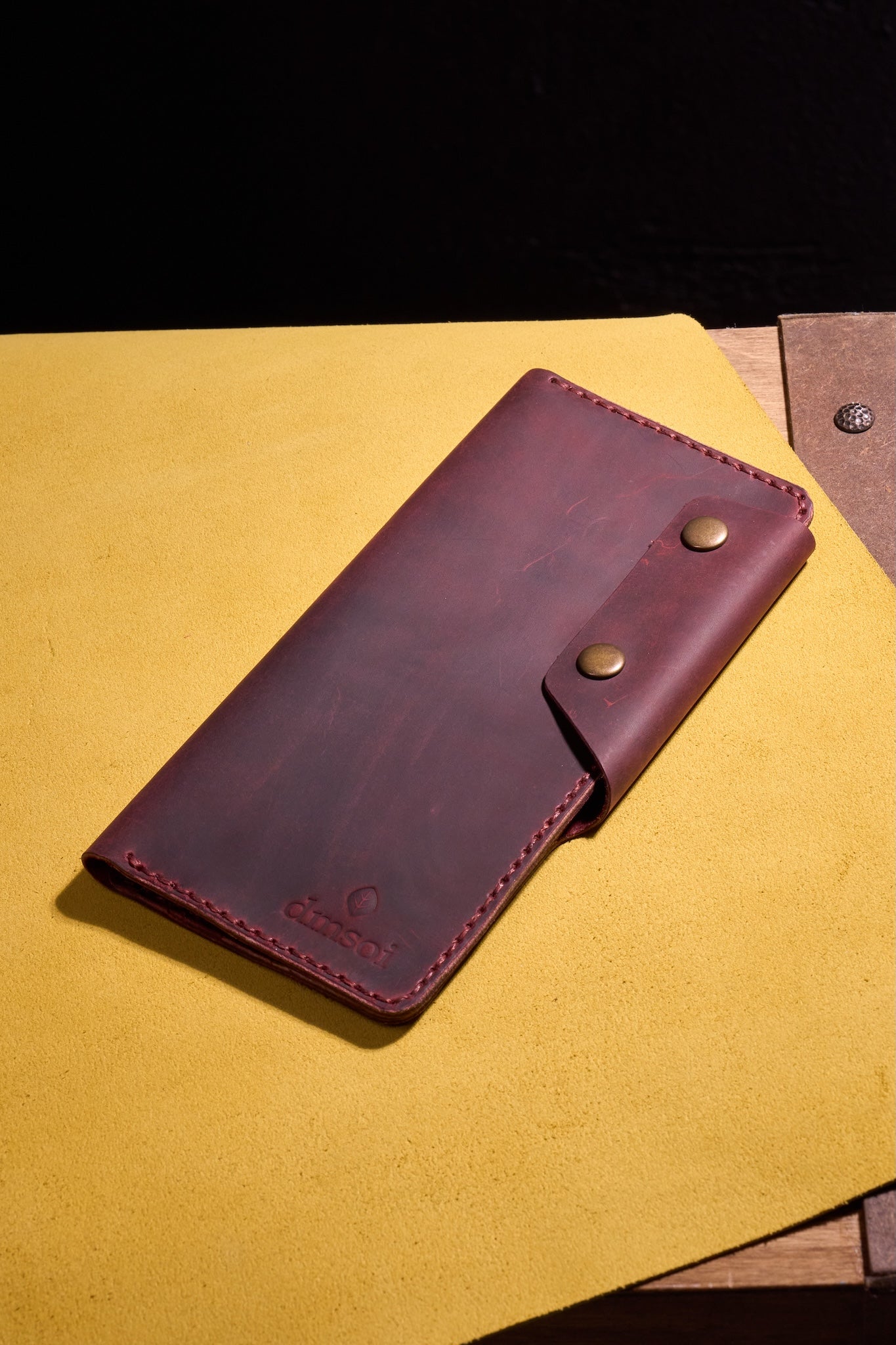 Bordo El Yapımı Deri Erkek Cüzdanı– Özenle Üretilmiş, Hediye ve Günlük Kullanım İçin İdeal