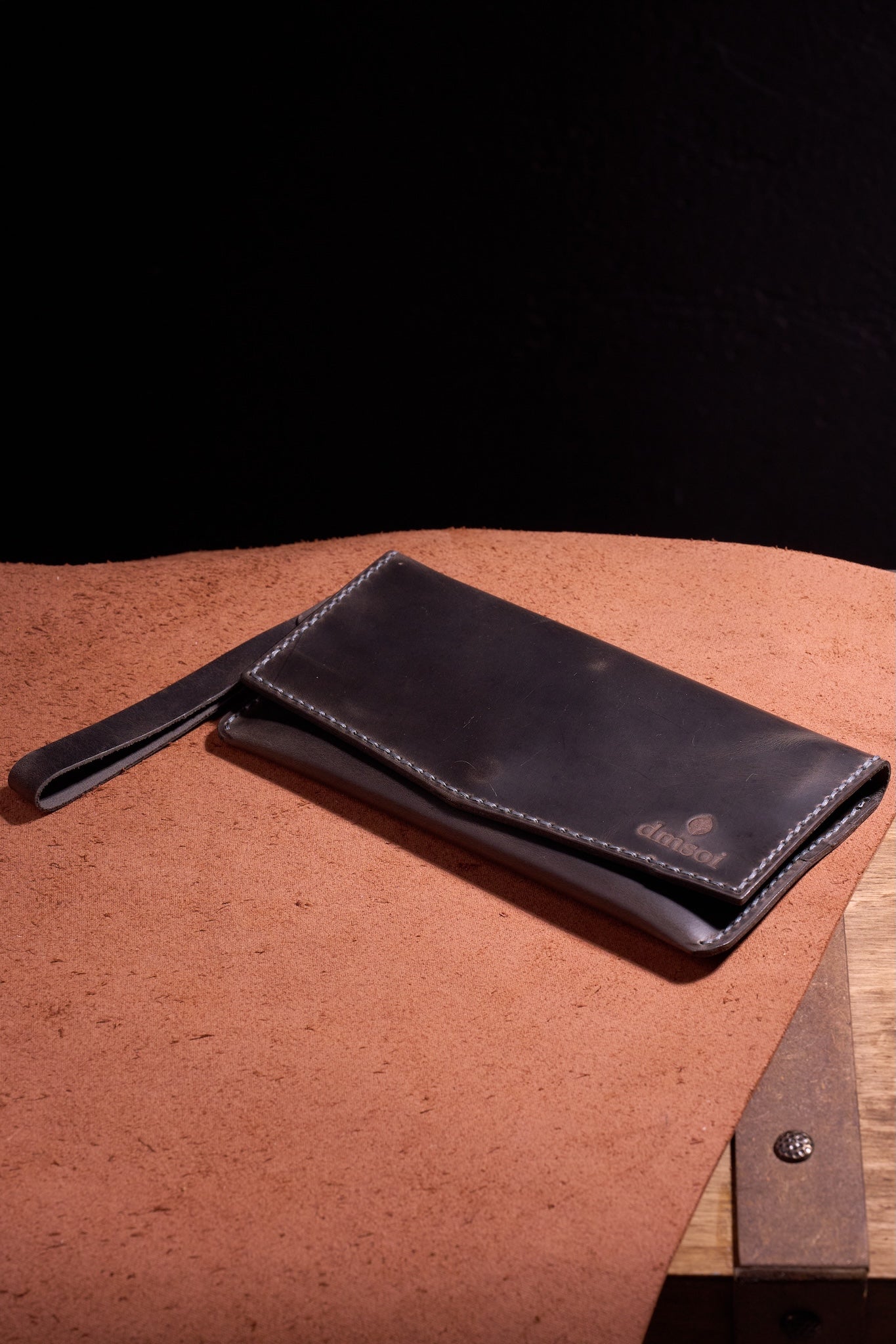 Gri Erkek veya Kadın için Kulplu Cüzdan, Birinci Sınıf El Yapımı Hakiki Deri – 6  Kredi Kart / Kimlik Yuvası, Uzun, Şık ve Dayanıklı Katlanabilir Cüzdan, İş, Seyahat, Hediye ve Tüm ihtiyaçlarınız için Günlük Kullanım