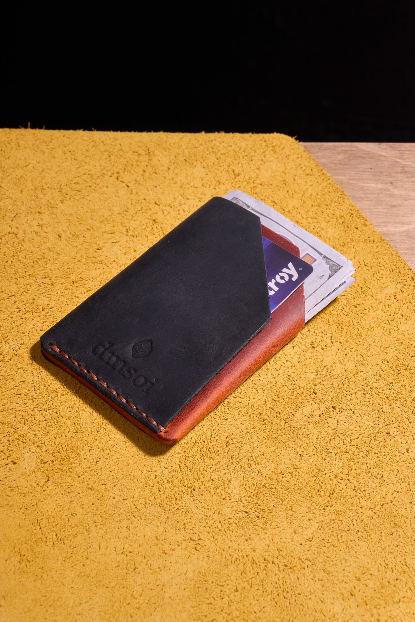 Turuncu Kiremit Siyah - El Yapımı Minimalist Deri Kartlık – %100 Dana Derisi, Erkekler ve Kadınlar İçin Birinci Sınıf İnce El Yapımı Kartlık, Makine Kullanılmamıştır, Dayanıklı Günlük Kullanım Kartlık