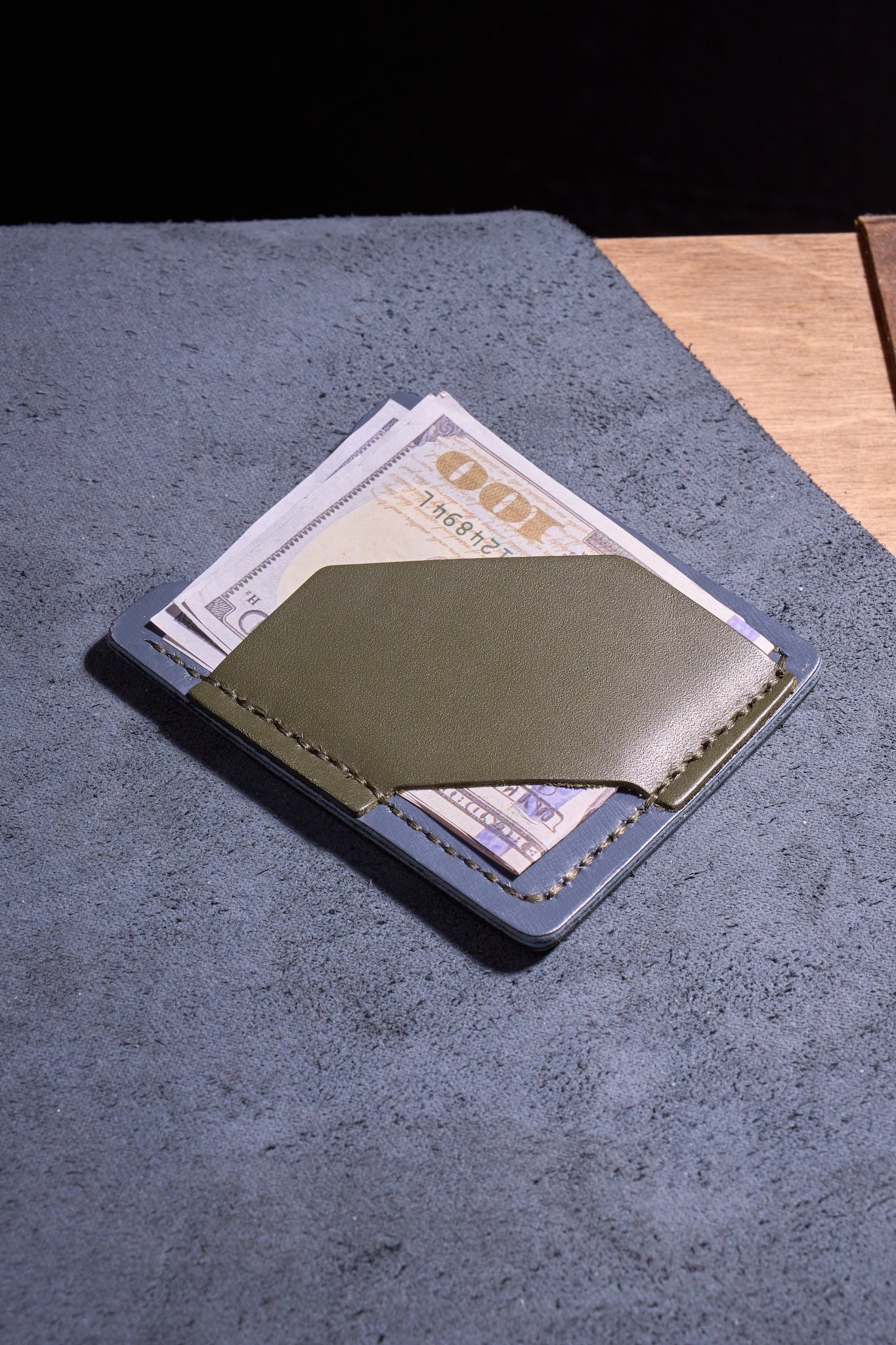 %100 El Yapımı Gri Haki Deri Kartlık – İnce Ön Cep Tasarımı, Erkekler ve Kadınlar İçin Minimalist Günlük Kullanım veya Hediyelik