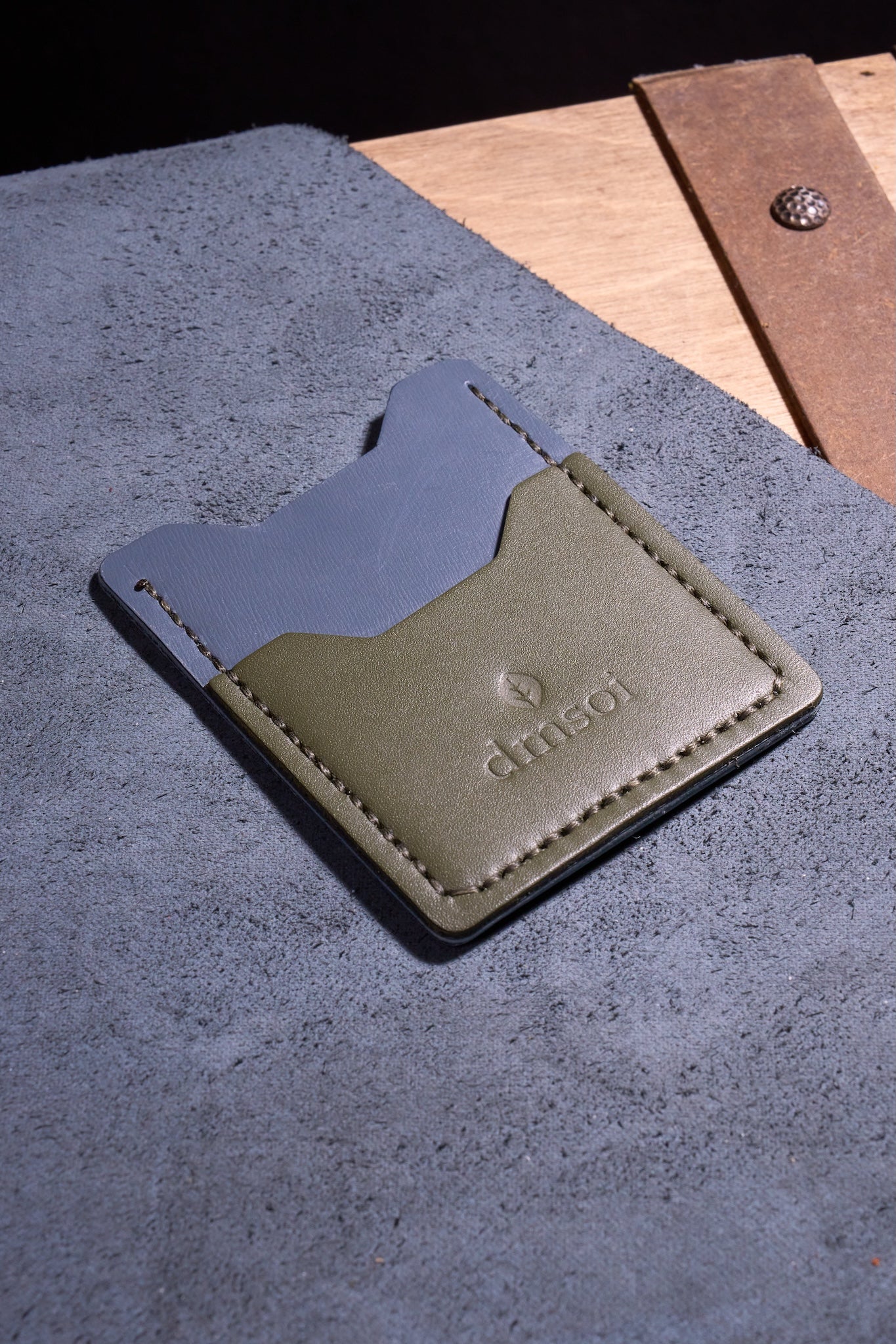 %100 El Yapımı Gri Haki Deri Kartlık – İnce Ön Cep Tasarımı, Erkekler ve Kadınlar İçin Minimalist Günlük Kullanım veya Hediyelik