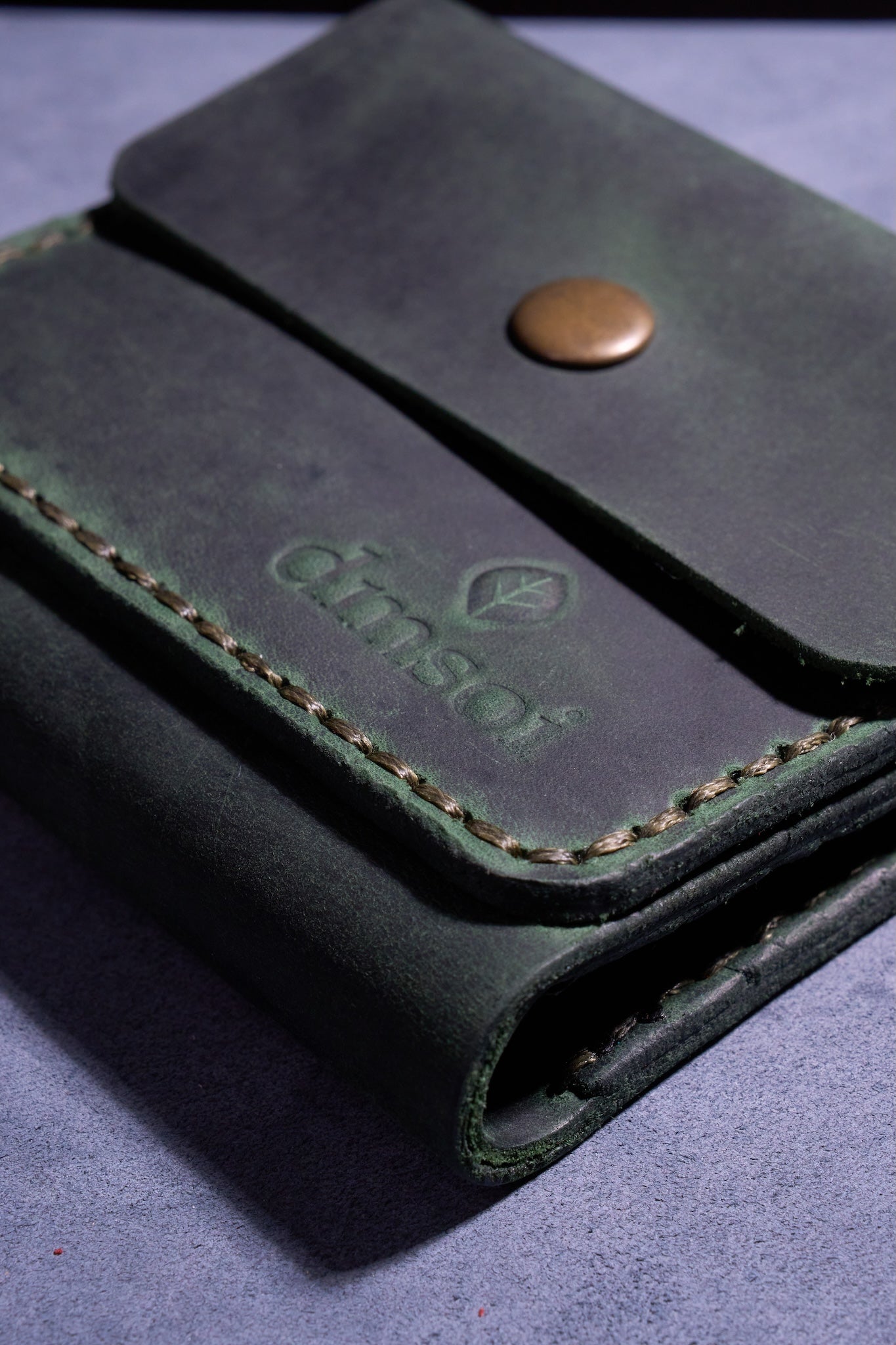 Yeşil El yapımı hakiki deri kadın cüzdanı. Anneler, öğrenciler, kendiniz ve sevdikleriniz için.