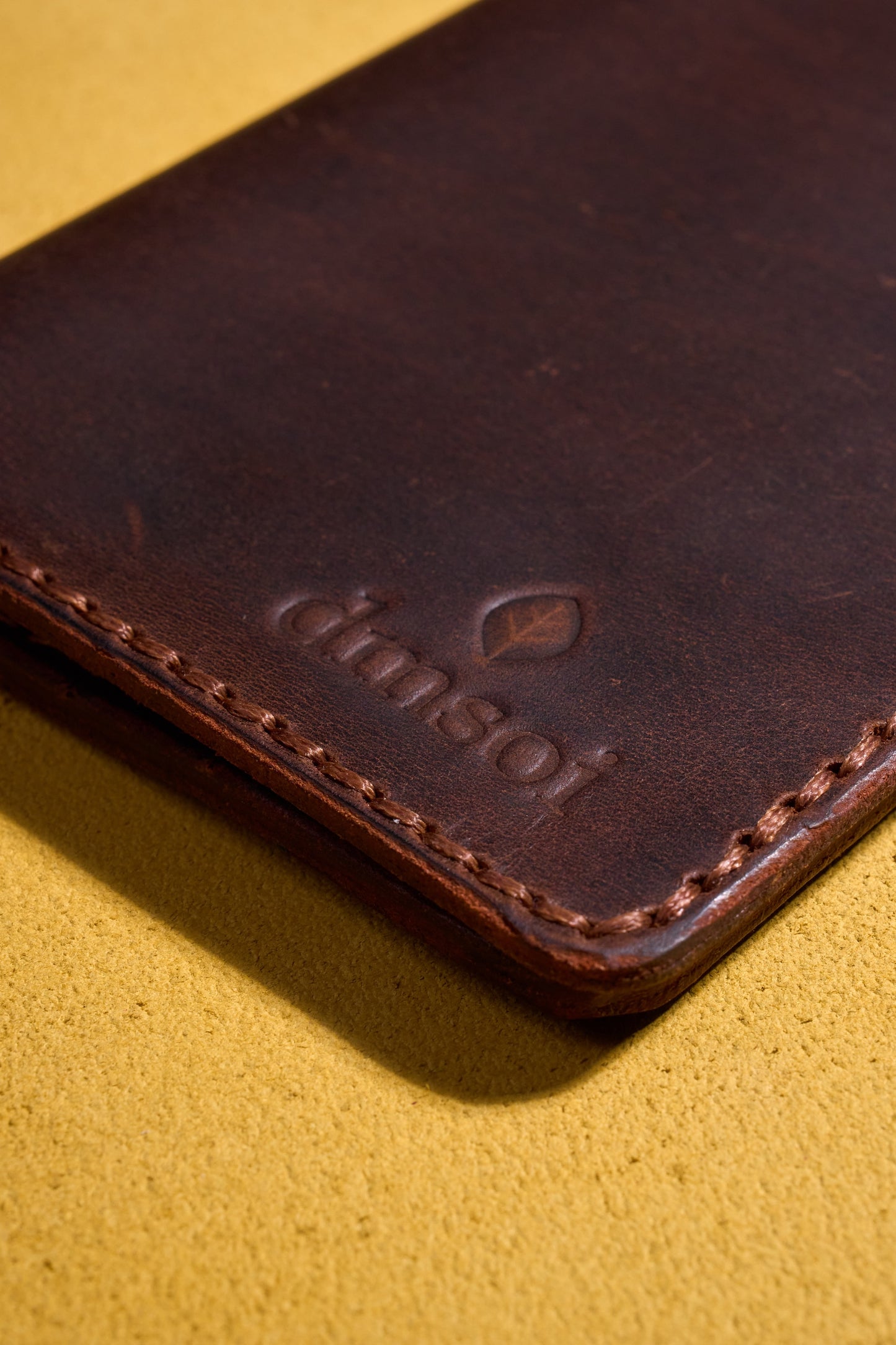 Taba El Yapımı Deri Erkek Cüzdanı – Özenle Üretilmiş, Hediye ve Günlük Kullanım İçin İdeal