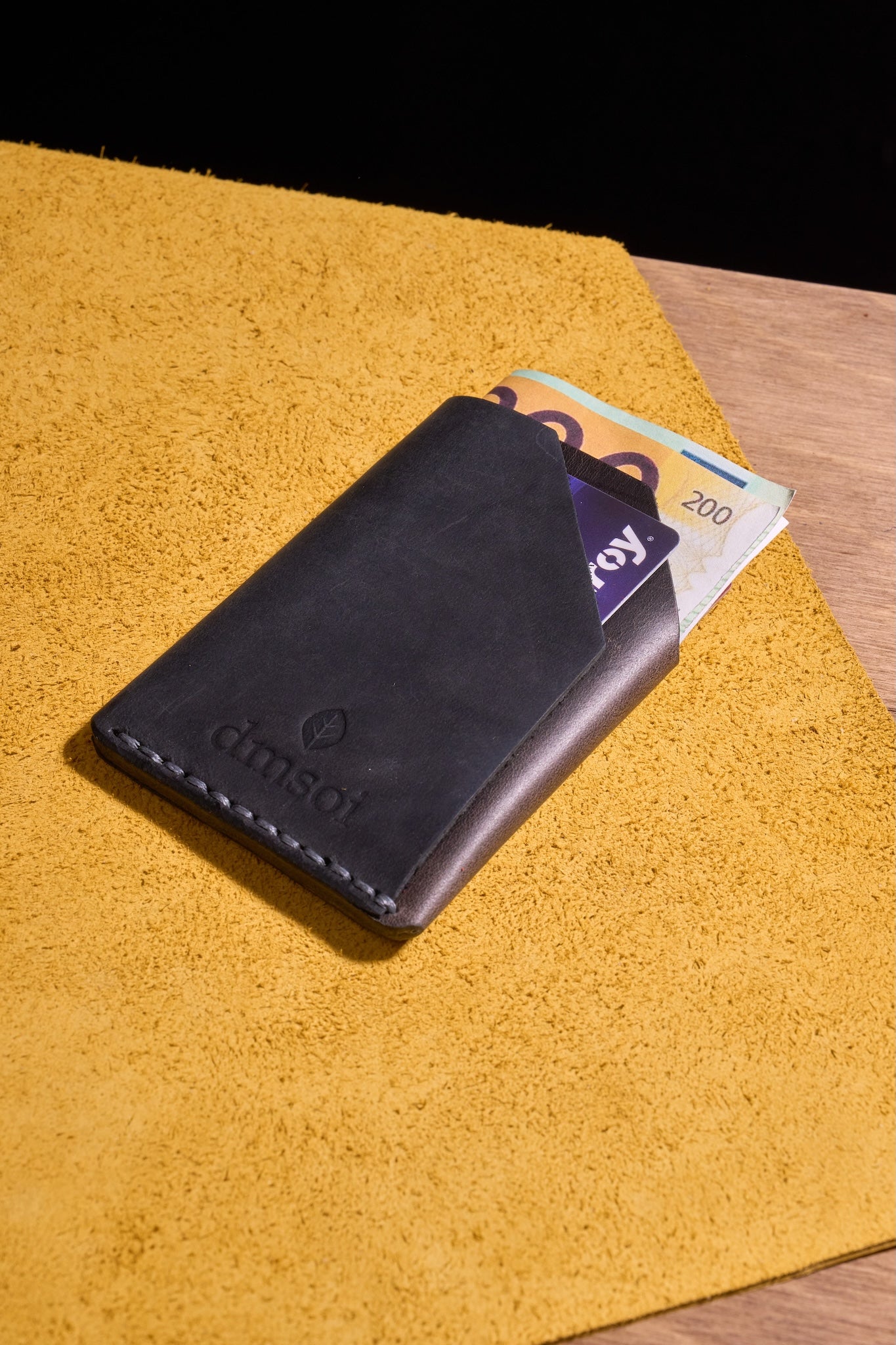 Gri Siyah - El Yapımı Minimalist Deri Kartlık – %100 Dana Derisi, Erkekler ve Kadınlar İçin Birinci Sınıf İnce El Yapımı Kartlık, Makine Kullanılmamıştır, Dayanıklı Günlük Kullanım Kartlık