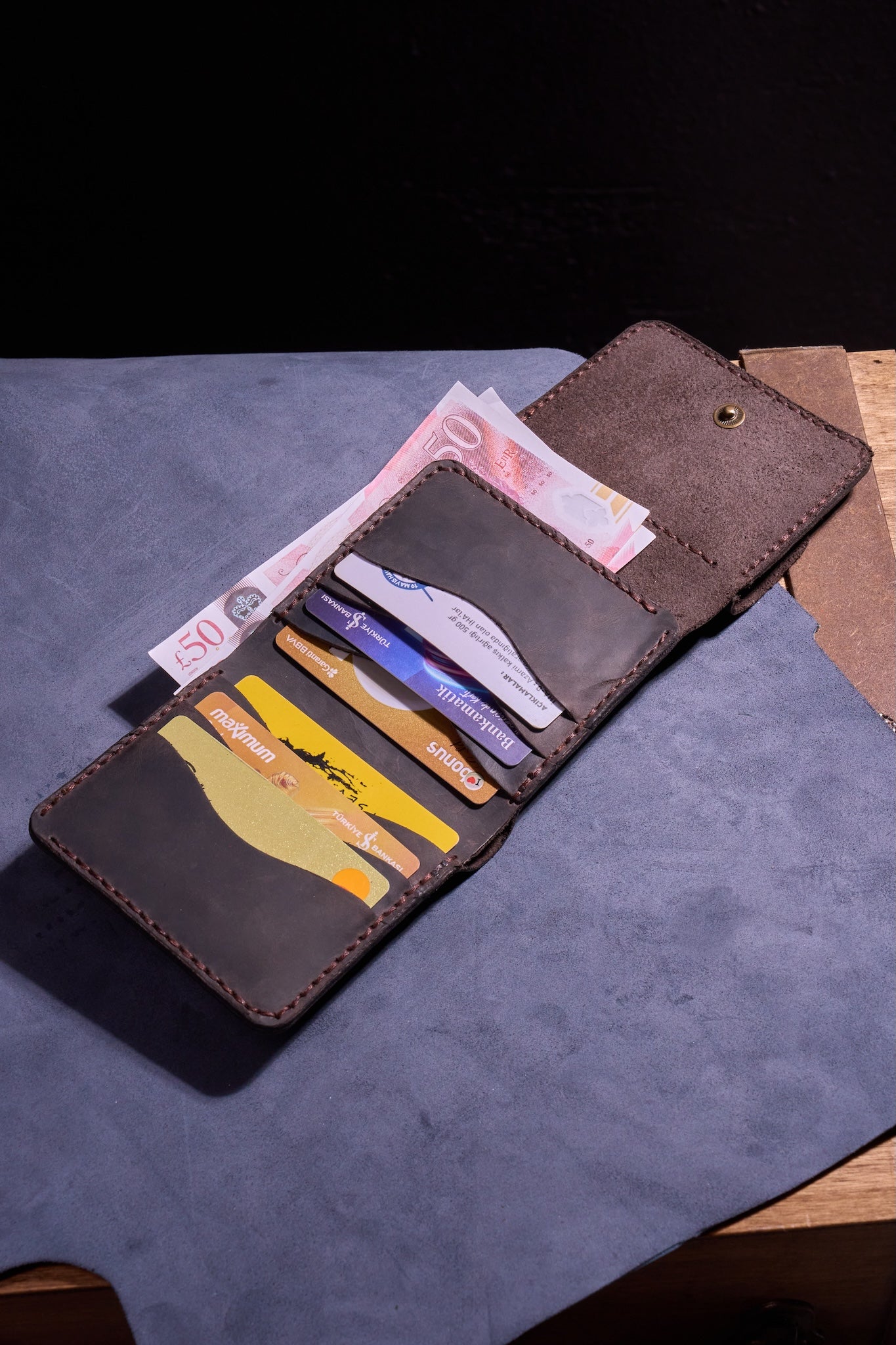 Kahve El yapımı hakiki deri kadın cüzdanı. Anneler, öğrenciler, kendiniz ve sevdikleriniz için.