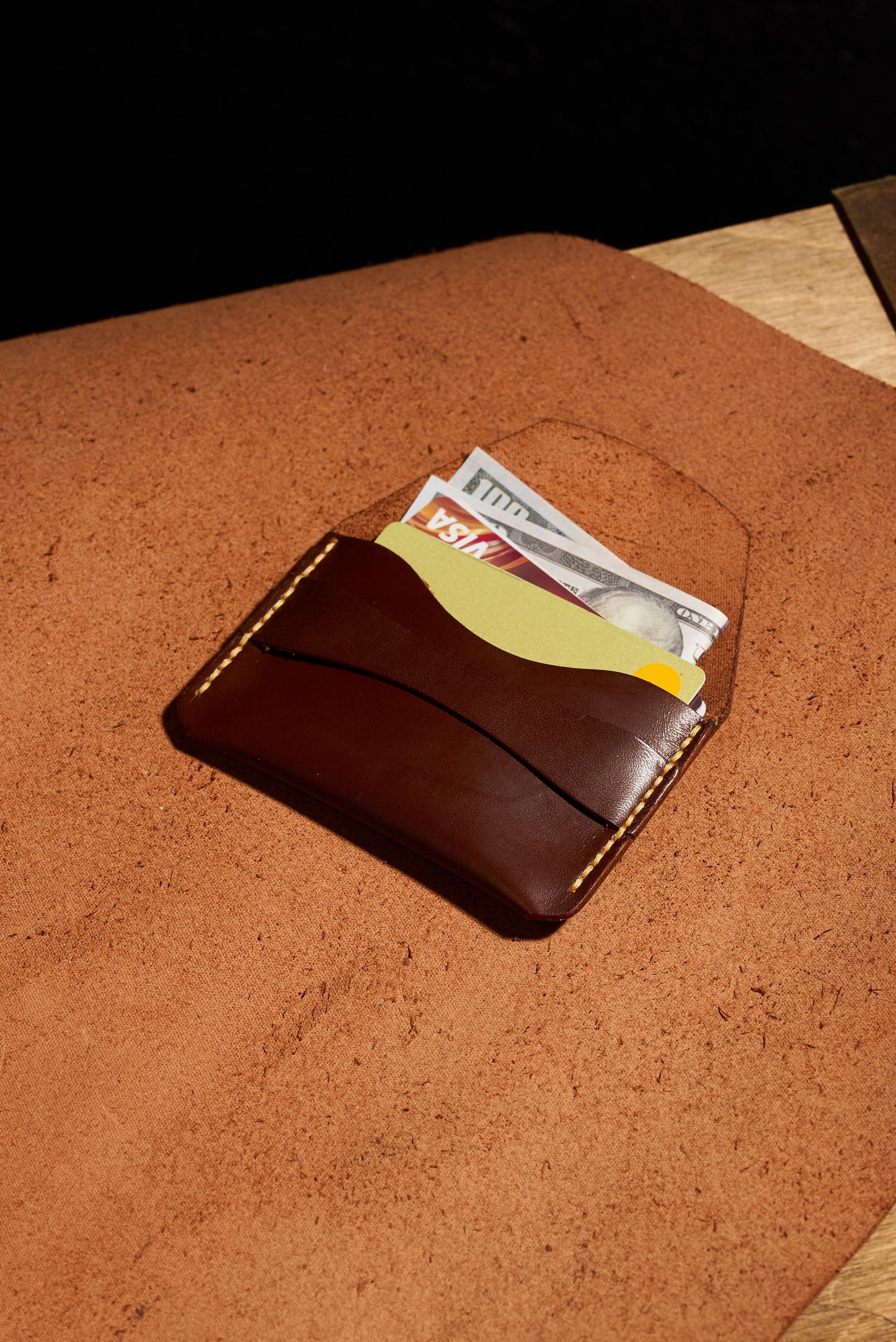 Taba El Yapımı dana derisi çok fonksiyonlu kartlık box– Premium El Yapımı Minimalist Bozuk Para, Nakit ve Kartlar için Çok Amaçlı Ceplik. Takı, USB, SD Kartlar ve Küçük Eşyalar İçin