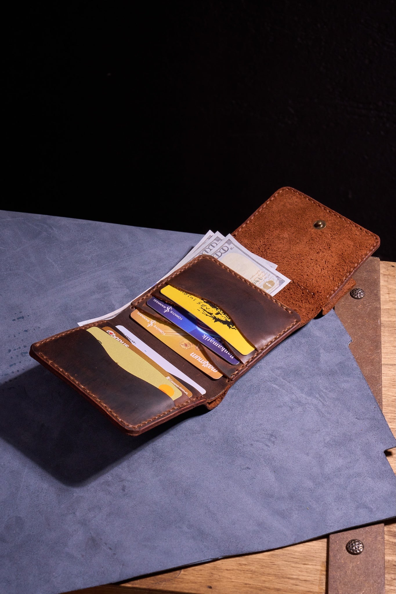 Taba El yapımı hakiki deri kadın cüzdanı. Anneler, öğrenciler, kendiniz ve sevdikleriniz için.