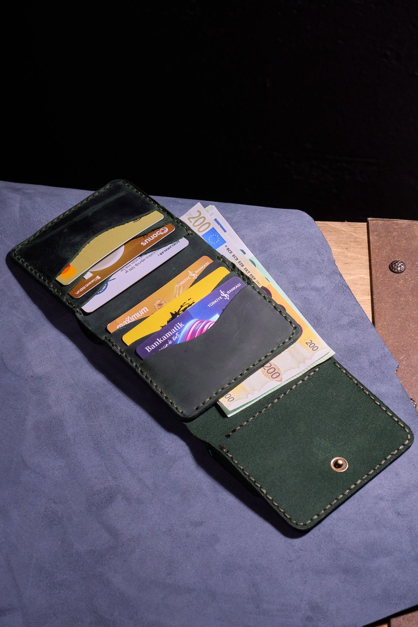 Yeşil El yapımı hakiki deri kadın cüzdanı. Anneler, öğrenciler, kendiniz ve sevdikleriniz için.